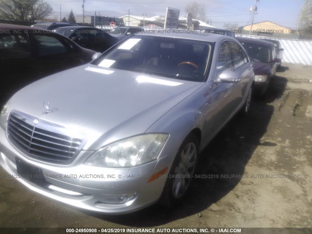 WDDNG86X58A157104 - 2008 MERCEDES-BENZ S 550 4MATIC SILVER photo 2