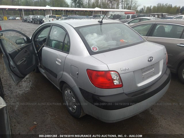 KNADE223496442258 - 2009 KIA RIO LX/SX SILVER photo 3