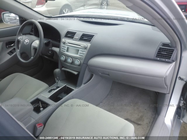4T1BE46KX7U603322 - 2007 TOYOTA CAMRY NEW GENERAT CE/LE/XLE/SE SILVER photo 5