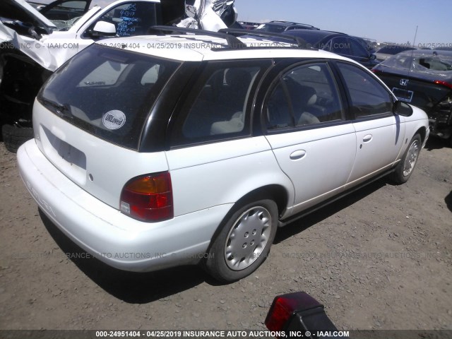 1G8ZJ8277TZ342486 - 1996 SATURN SW2 WHITE photo 4