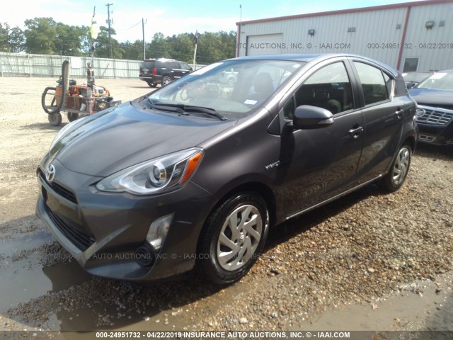 JTDKDTB34F1576988 - 2015 TOYOTA PRIUS C GRAY photo 2