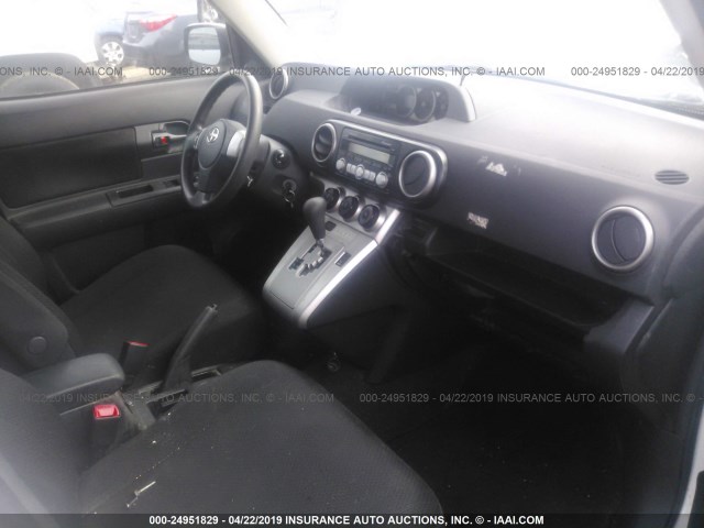 JTLKE50E681011856 - 2008 TOYOTA SCION XB 白色 照片 5