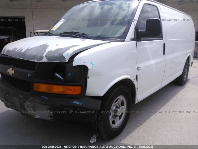 1GCFG15X881110334 - 2008 CHEVROLET EXPRESS G1500  WHITE photo 6