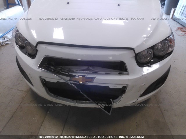 1G1JA6SH2G4173473 - 2016 CHEVROLET SONIC LS WHITE photo 6