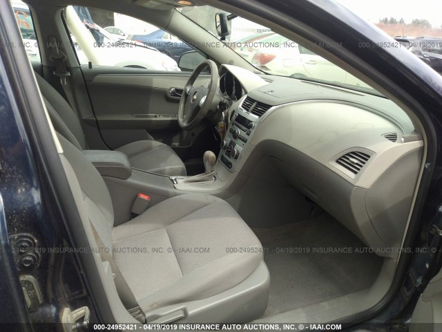 1G1ZG57B19F249241 - 2009 CHEVROLET MALIBU LS BLUE photo 5