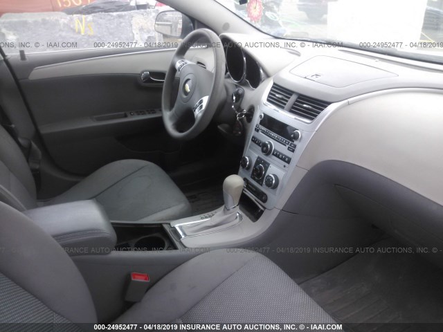 1G1ZB5E03CF240838 - 2012 CHEVROLET MALIBU LS SILVER photo 5