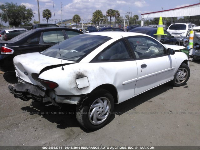 1G1JC1247WM115948 - 1998 CHEVROLET CAVALIER RS WHITE photo 4