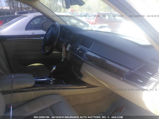 5UXFE4C54AL277131 - 2010 BMW X5 XDRIVE30I 白色 照片 5