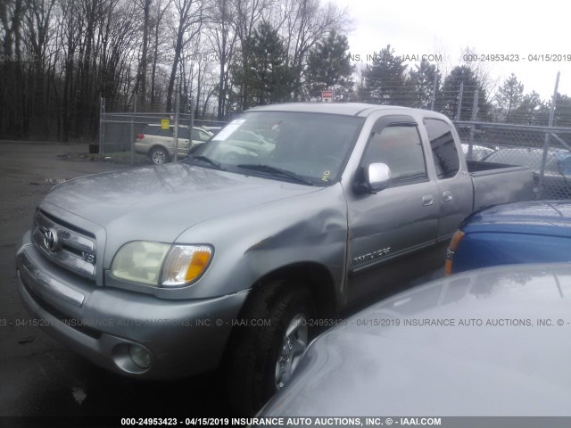 5TBBT441X4S454715 - 2004 TOYOTA TUNDRA ACCESS CAB SR5 SILVER photo 2