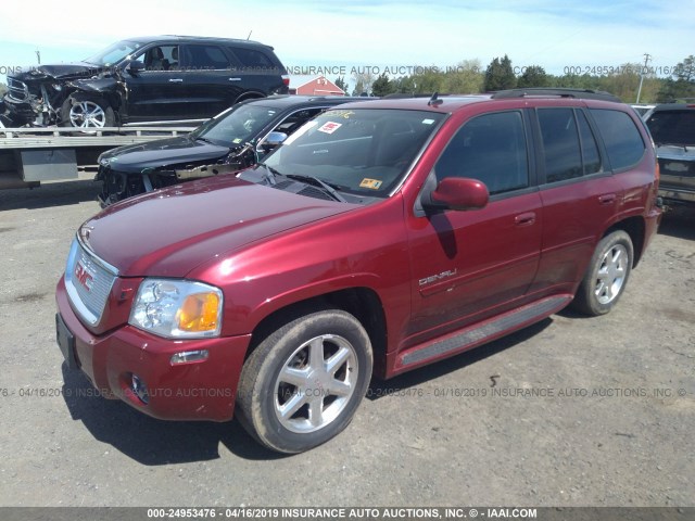 1GKET63M262325670 - 2006 GMC ENVOY DENALI MAROON photo 2