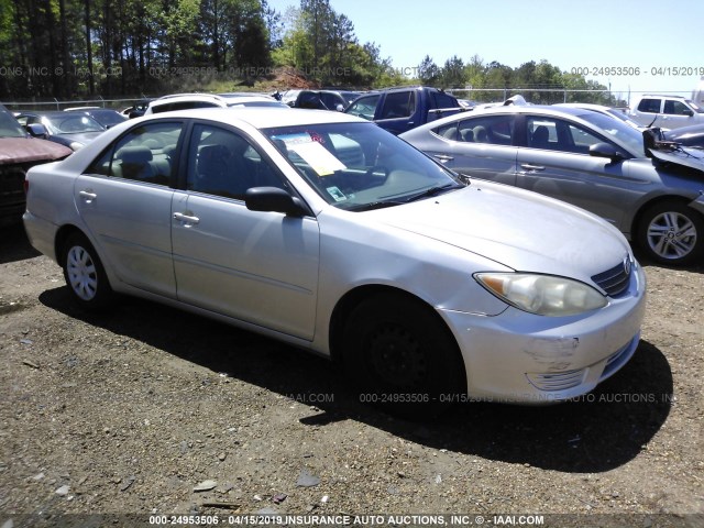 4T1BE32K26U741967 - 2006 TOYOTA CAMRY LE/XLE/SE SILVER photo 1