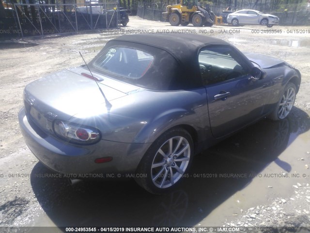 JM1NC25F560113019 - 2006 MAZDA MX-5 MIATA BLUE photo 4