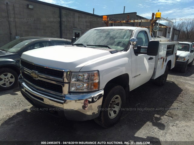 1GBHK34K88E192295 - 2008 CHEVROLET SILVERADO K3500 WHITE photo 2