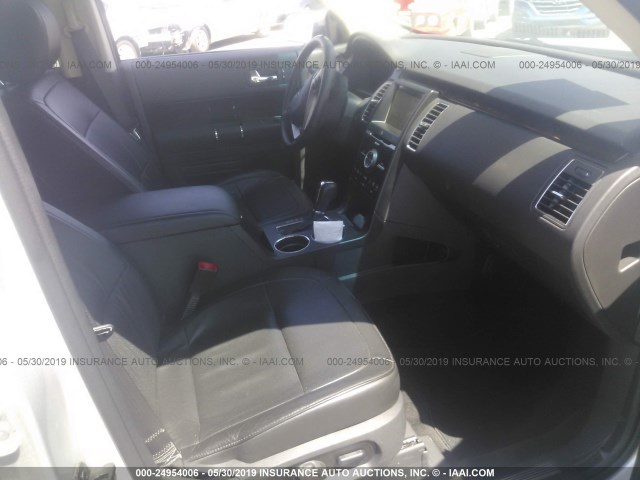 2FMHK6D85JBA01107 - 2018 FORD FLEX SILVER photo 5