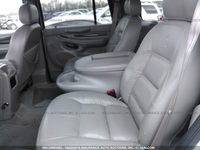 5LMPU28A9XLJ32963 - 1999 LINCOLN NAVIGATOR Argent photo 8