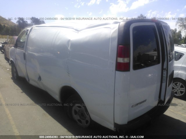 1GCFG15X881178164 - 2008 CHEVROLET EXPRESS G1500  WHITE photo 3