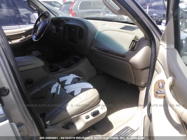 5LMEU27R02LJ07828 - 2002 LINCOLN NAVIGATOR 棕色 照片 5