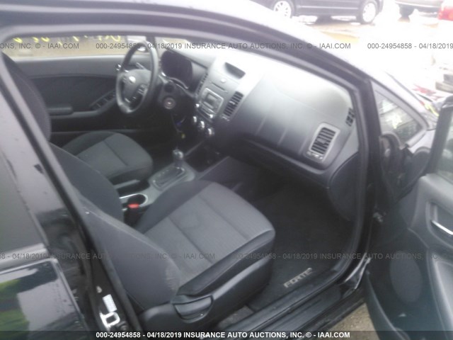 KNAFX4A66E5146071 - 2014 KIA FORTE LX BLACK photo 5