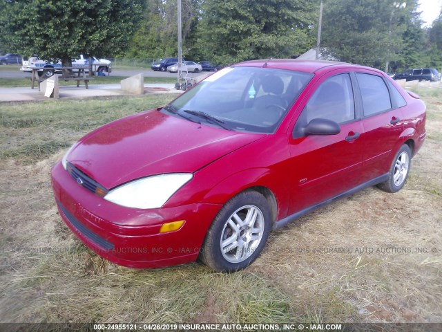 1FAHP3438YW294461 - 2000 FORD FOCUS SE/SE SPORT RED photo 2