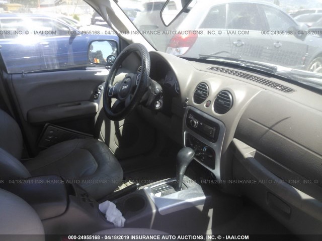 1J4GK38K04W282590 - 2004 JEEP LIBERTY RENEGADE BLACK photo 5