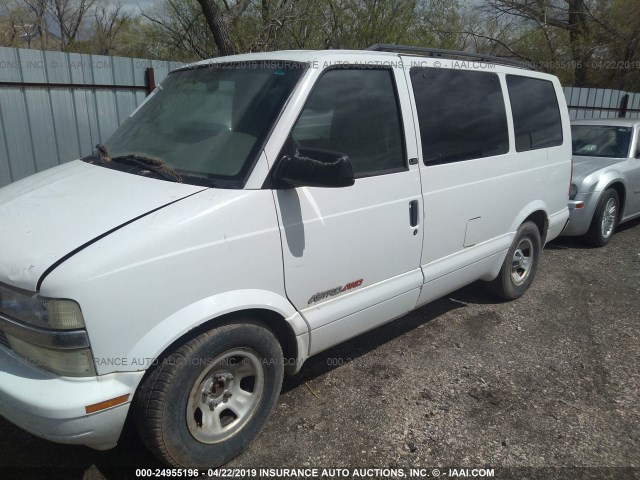 1GNEL19X52B118899 - 2002 CHEVROLET ASTRO WHITE photo 2