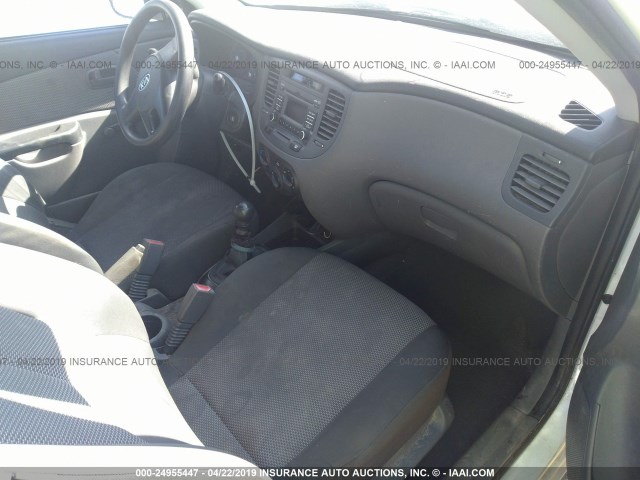 KNADH4A30A6600913 - 2010 KIA RIO LX/SX WHITE photo 5