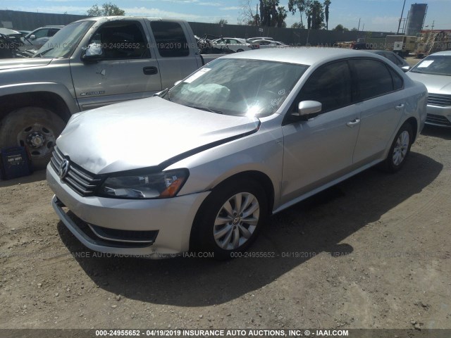 1VWAT7A39FC018837 - 2015 VOLKSWAGEN PASSAT S SILVER photo 2