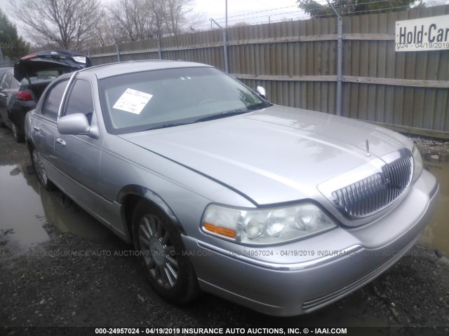 1LNHM81W73Y605871 - 2003 LINCOLN TOWN CAR EXECUTIVE SILVER photo 1