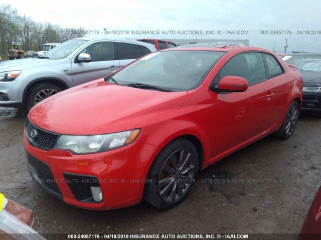 KNAFW6A37B5386861 - 2011 KIA FORTE SX RED photo 2