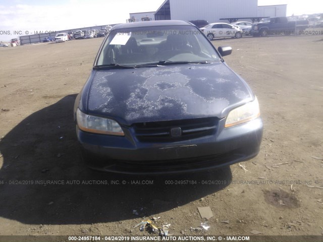 1HGCF854XWA150983 - 1998 HONDA ACCORD DX BLUE photo 6