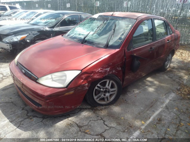 1FAFP34P9YW233677 - 2000 FORD FOCUS SE/SE COMFORT RED photo 2