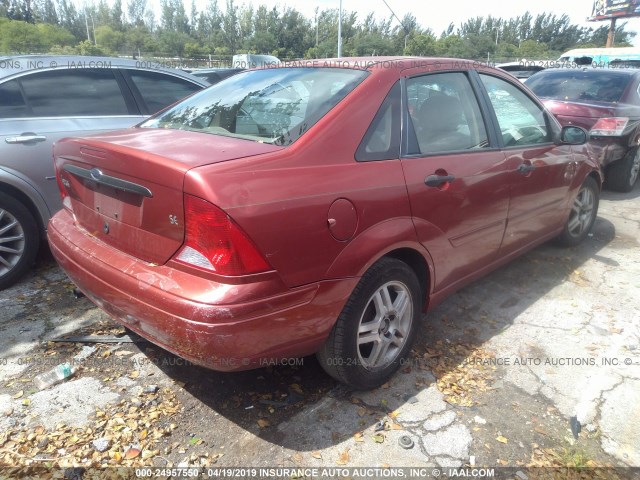 1FAFP34P9YW233677 - 2000 FORD FOCUS SE/SE COMFORT RED photo 4