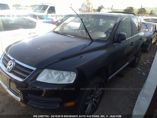 WVGCM77L84D044767 - 2004 VOLKSWAGEN TOUAREG 4.2 BLACK photo 2