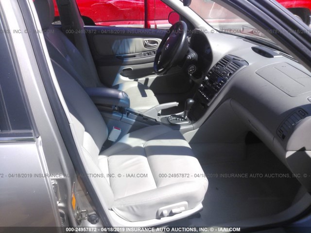 JN1DA31A12T322965 - 2002 NISSAN MAXIMA GLE/SE SILVER photo 5