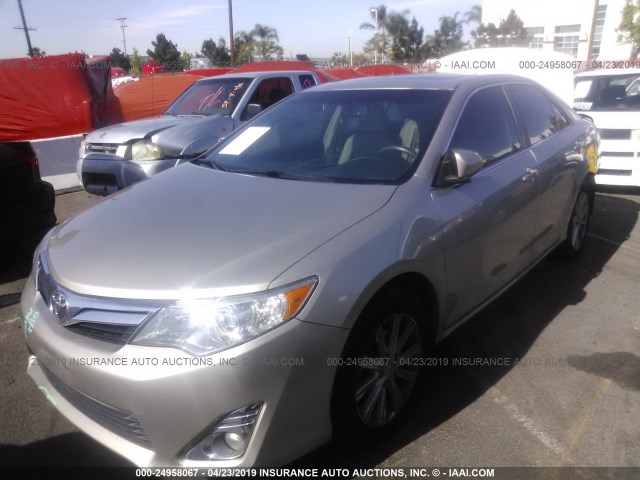 4T4BF1FK2DR288061 - 2013 TOYOTA CAMRY L/SE/LE/XLE SILVER photo 2