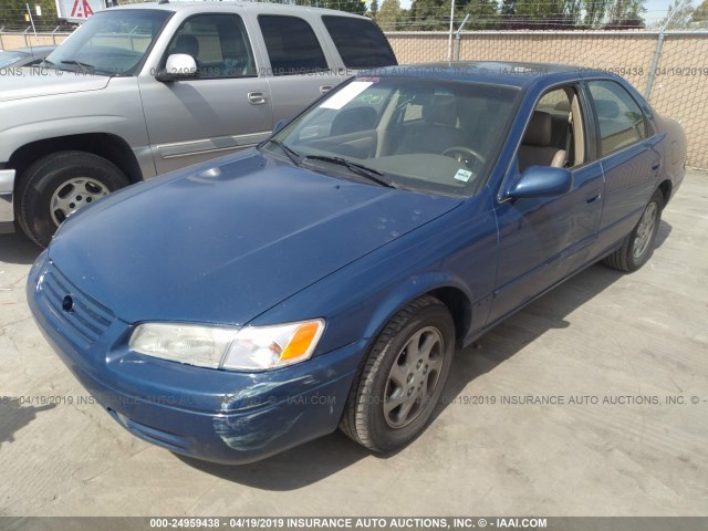 JT2BF28K9X0188867 - 1999 TOYOTA CAMRY LE/XLE BLUE photo 2