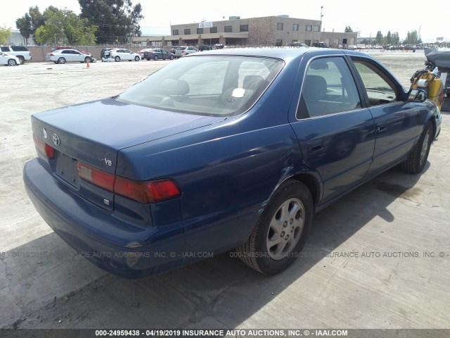 JT2BF28K9X0188867 - 1999 TOYOTA CAMRY LE/XLE BLUE photo 4