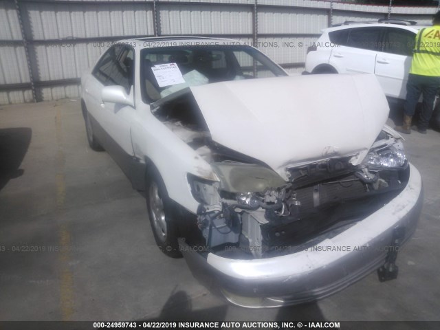 JT8BF22G7V5008733 - 1997 LEXUS ES 300 WHITE photo 1