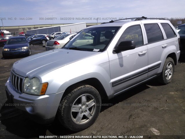 1J4GR48K66C121182 - 2006 JEEP GRAND CHEROKEE LAREDO/COLUMBIA/FREEDOM 银色 照片 2
