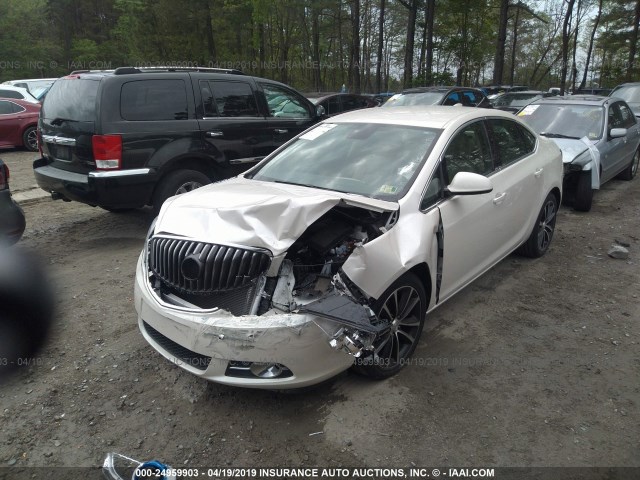 1G4PW5SK5G4129343 - 2016 BUICK VERANO SPORT TOURING WHITE photo 2