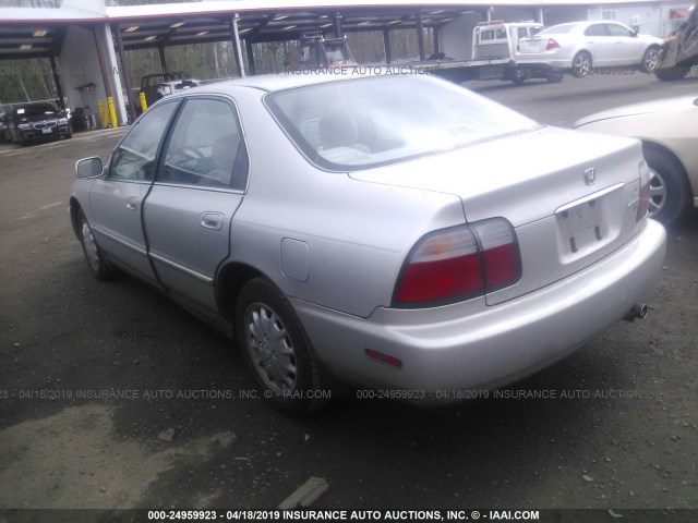 1HGCD5658TA024824 - 1996 HONDA ACCORD EX/EX-R TAN photo 3