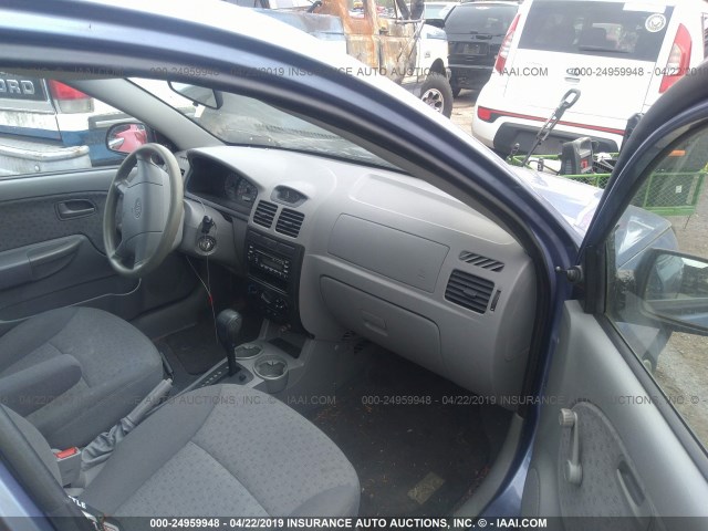 KNADC125X46306548 - 2004 KIA RIO BLUE photo 5