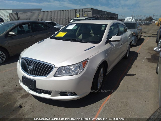 1G4GC5ER7DF317900 - 2013 BUICK LACROSSE WHITE photo 2