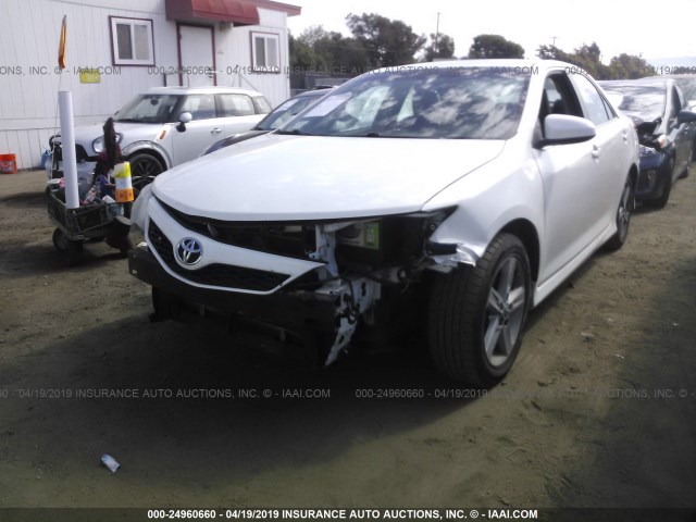 4T1BF1FKXCU118149 - 2012 TOYOTA CAMRY SE/LE/XLE WHITE photo 6