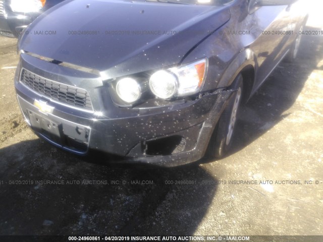 1G1JA5SH6E4167036 - 2014 CHEVROLET SONIC LS 黑色 照片 6