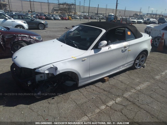 WBAUL73579VJ76467 - 2009 BMW 128 I WHITE photo 2