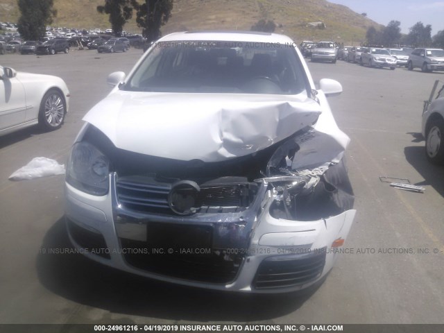 3VWRZ7AJ8AM155064 - 2010 VOLKSWAGEN JETTA SE/SEL WHITE photo 6