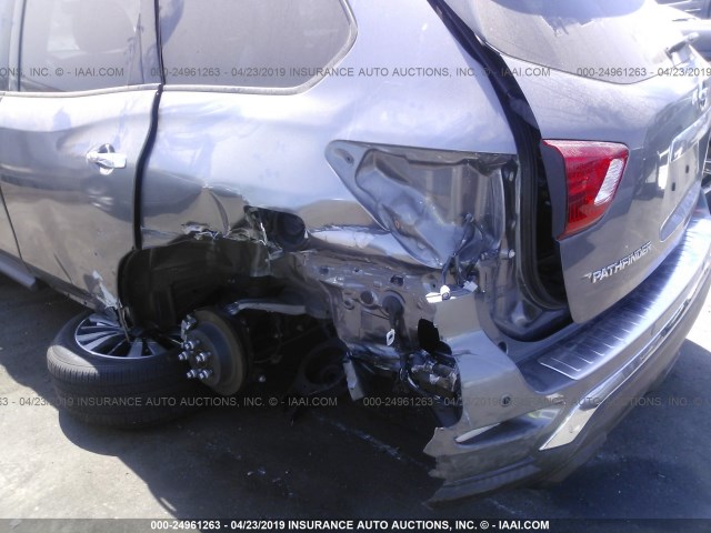 5N1DR2MN3HC620839 - 2017 NISSAN PATHFINDER S/SV/SL/PLATINUM GRAY photo 6