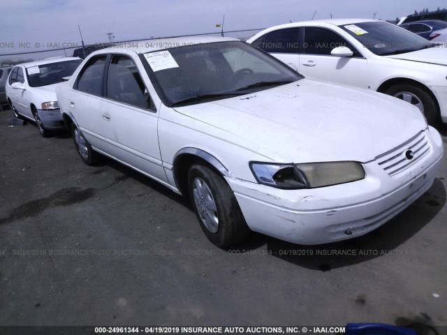 4T1BG22KXXU578300 - 1999 TOYOTA CAMRY CE/LE/XLE WHITE photo 1