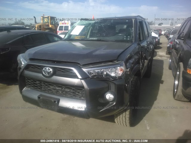 JTEZU5JR1F5095259 - 2015 TOYOTA 4RUNNER SR5/LIMITED GRAY photo 2